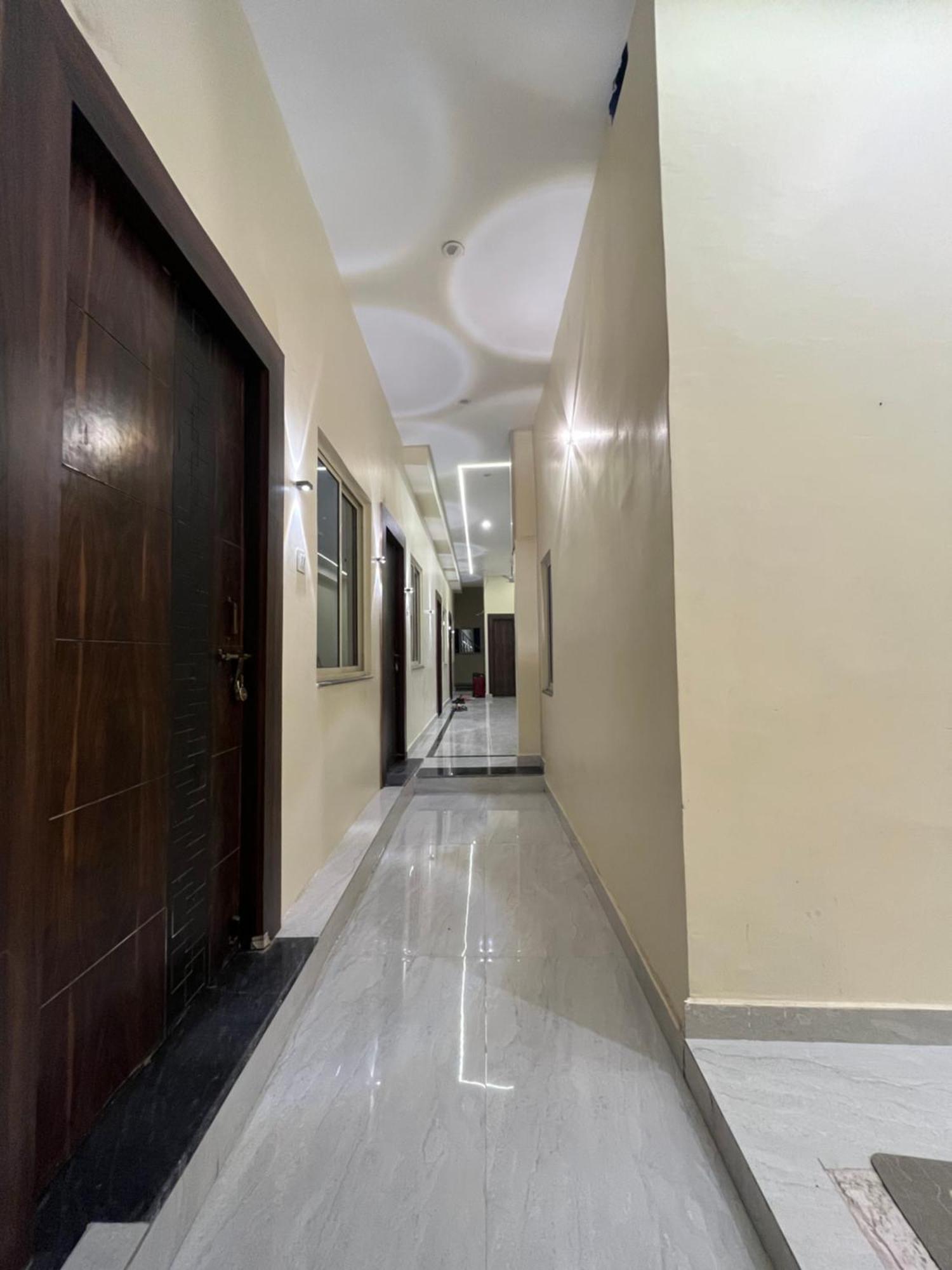 Jupiter Plaza Delhi Airport Hotel New Delhi Exterior photo