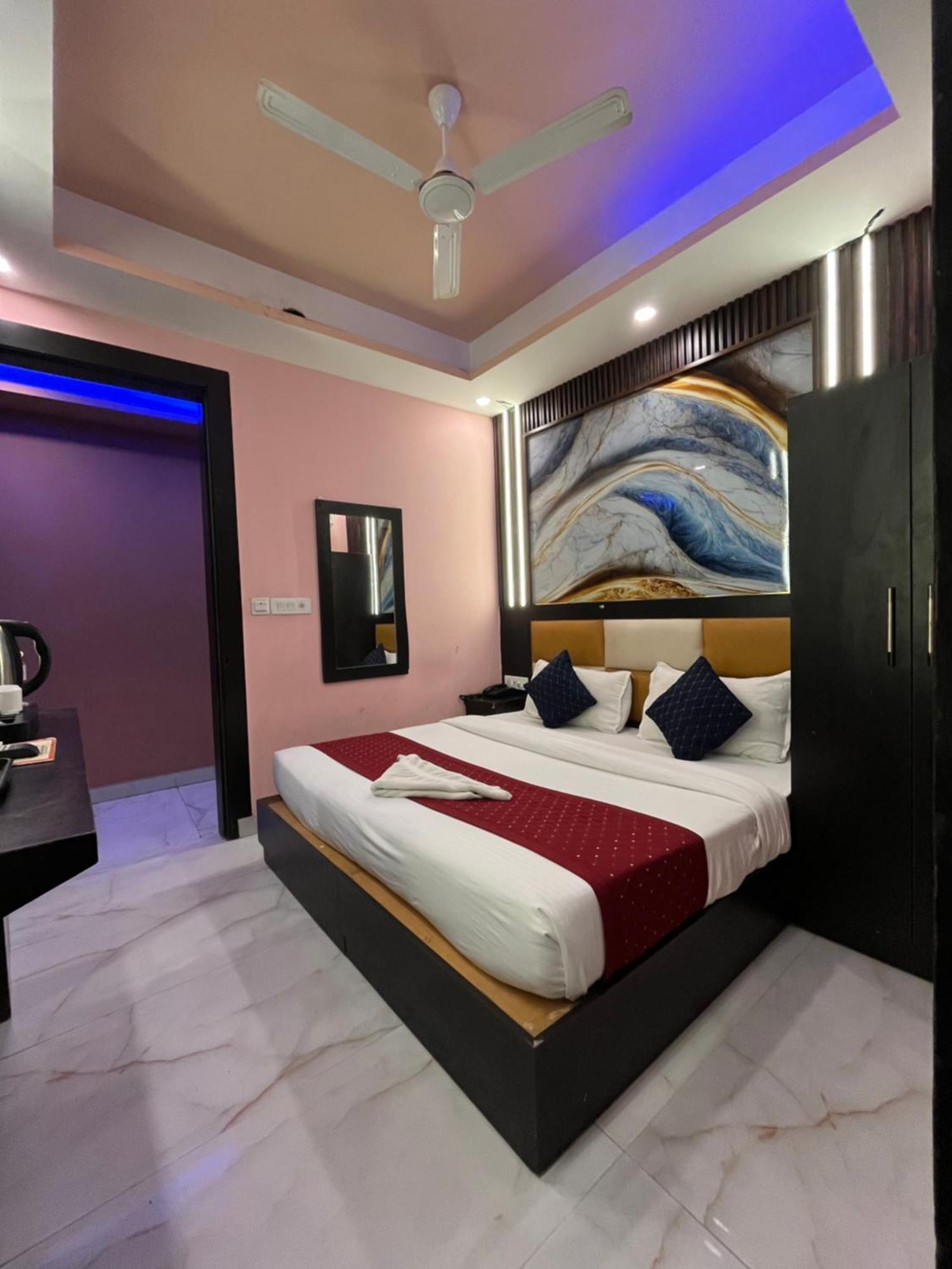 Jupiter Plaza Delhi Airport Hotel New Delhi Exterior photo